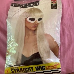 NWT Lady Gaga Blonde Straight Wig